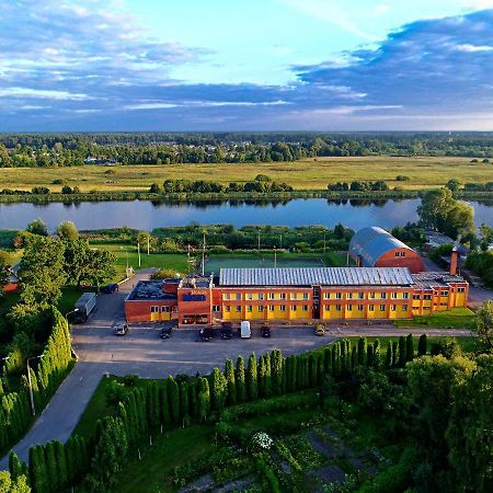 Riverside Motel Jelgava Bagian luar foto