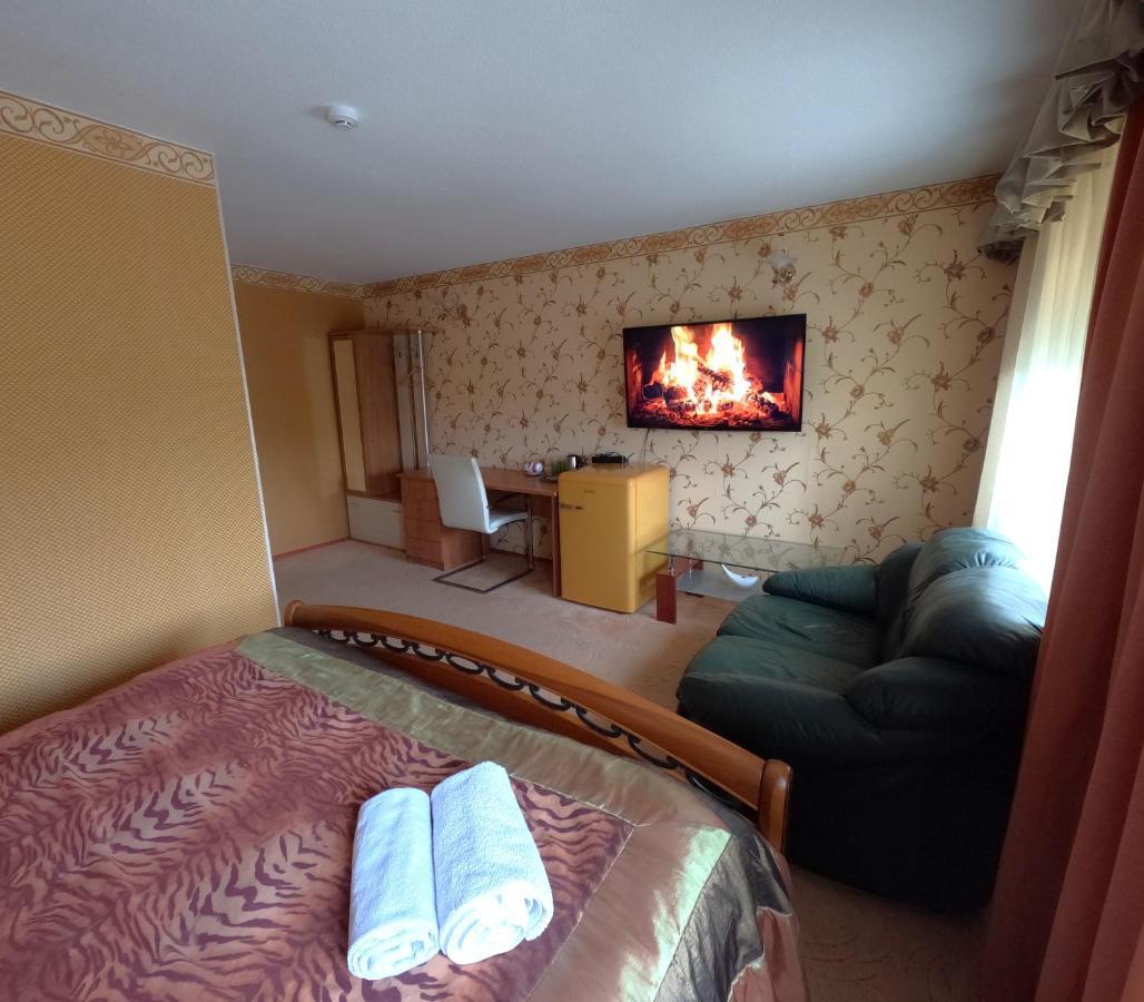 Riverside Motel Jelgava Bagian luar foto